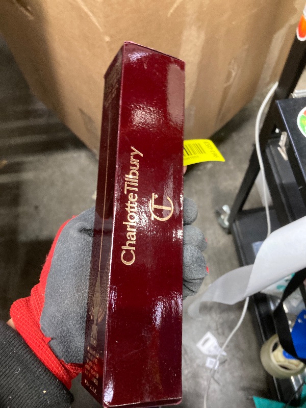 Photo 1 of -Fine Hydrating Mist to Prime & Set Face