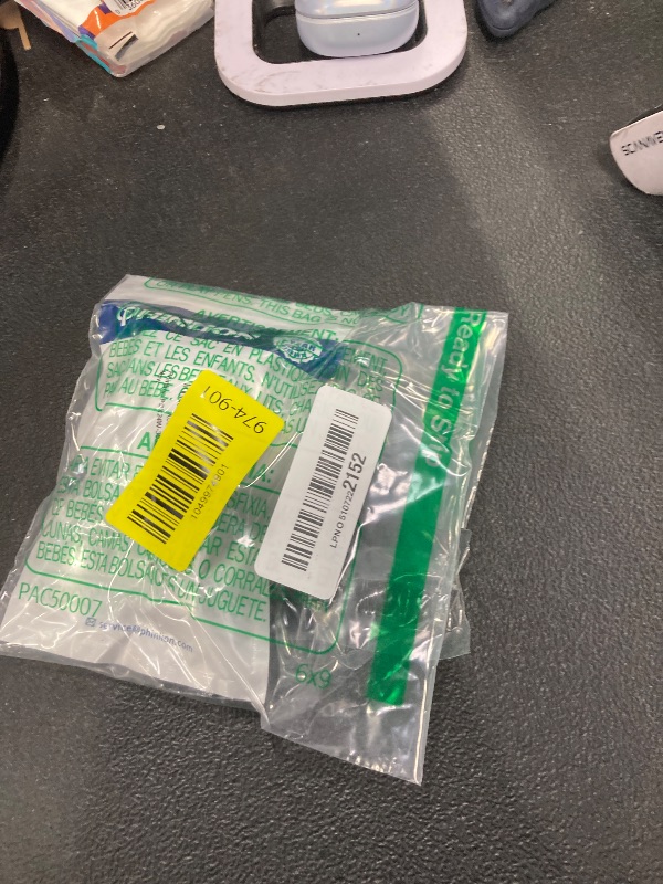 Photo 1 of ***Housing broken***PHINLION 2504 PSX24W 12276 LED Fog Light Bulbs, 3200 Lumens Super Bright, 6000K Xenon White, 3030 30 SMD Chips, DRL Replacement Lamps for Cars, Trucks, SUVs, Pack of 2***Housing broken***