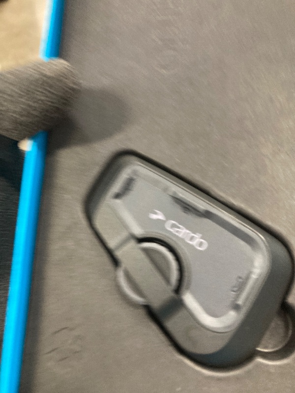 Photo 1 of ***Speaker connection is messed up***Cardo Systems FREECOM 4X Motorcycle 4-Way Helmet Bluetooth Communication System Headset Intercom, Universal Bluetooth Connectivity, Waterproof, 40mm Speakers - Single Pack***Speaker connection is messed up***