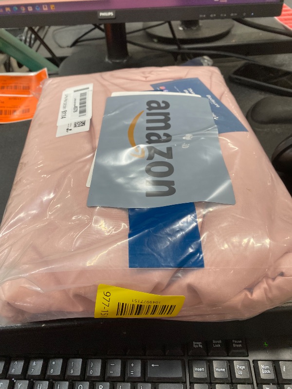 Photo 1 of ****Parts only****

Bedsure  Cover Queen Size 