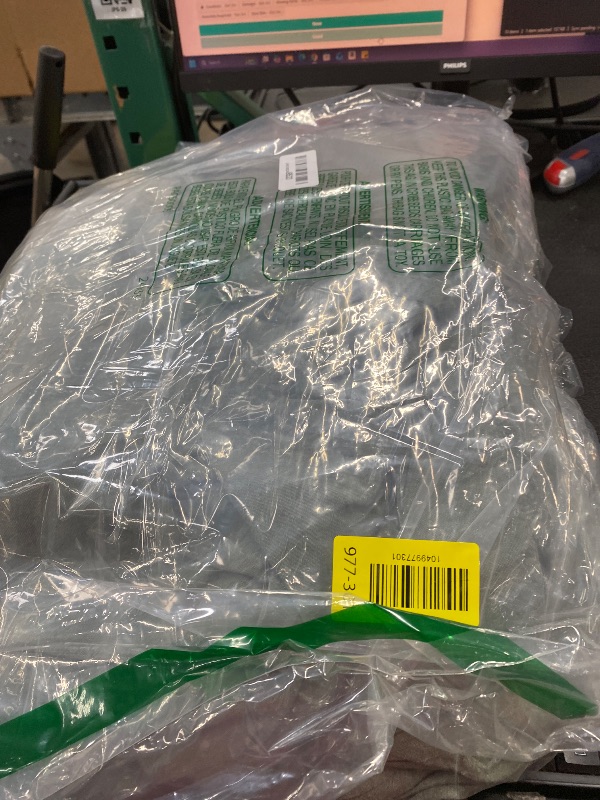 Photo 1 of ****Parts only****

MooMee Beddingr  100% Washed Cotton Linen Like Textured Breathable Durable Soft Comfy (Heathered Green, King 104"x90")