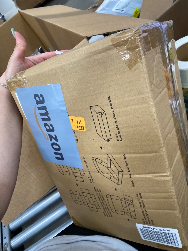 Photo 1 of ****MISSING PIECE SELLING AS PARTS ONLY*** Ticwell Garment Steamer, Steam Iron Model LS:758H, 1600W, 110V-120V 60Hz ***USED, SOME SCUFFS/SCRATCHES, NOT IN ORIGINAL BOX/PACKAGING***