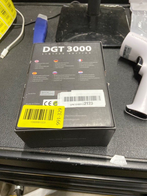 Photo 1 of **DAMAGED SCREEN**DGT3000 LE - Fide Approved Limited Edition Chess Timer…