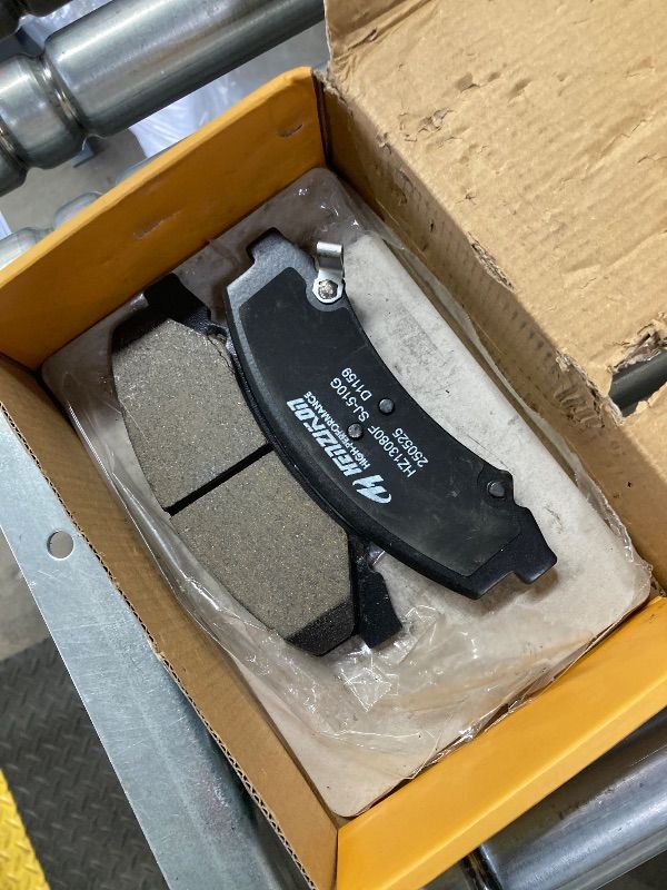 Photo 1 of ***MISSING PARTS -SELLING AS IS *** XTHZLP HZ1159 Front Ceramic Brake Pads Compatible with Select Models Buick LaCrosse, Lucerne, Cadillac DTS, Chevrolet Impala, Impala Limited, Monte Carlo