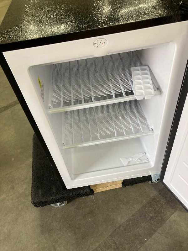 Photo 1 of ***DAMAGE -SLIGHT DENT ON SIDE -SELLING AS IS *** 7.0 Cu.ft Chest Freezer, Top Open Door Deep Freezer with 7 Adjustable Thermostat (-18°F to 50°F), Compact Freezer with Removable Basket for Home/Garage/Office, White
