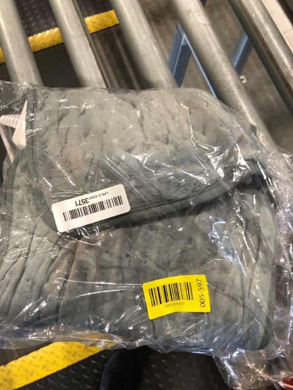 Photo 1 of ** USED** Heating Pad for Back Pain Relief, MAVOKIS Heating Pads for Cramps with Auto Shut Off Large, 6 Heat Settings Electric Heat Pad for Neck and Shoulder, 12" x 24", Moist Heat Option, Super Soft