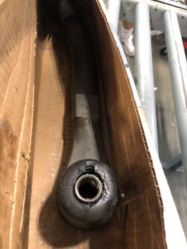 Photo 1 of ** VERY USED/ DIRTY WITH CAR GREASE** MOOG ES80755 Steering Tie Rod End for Ford F-250 Super Duty
