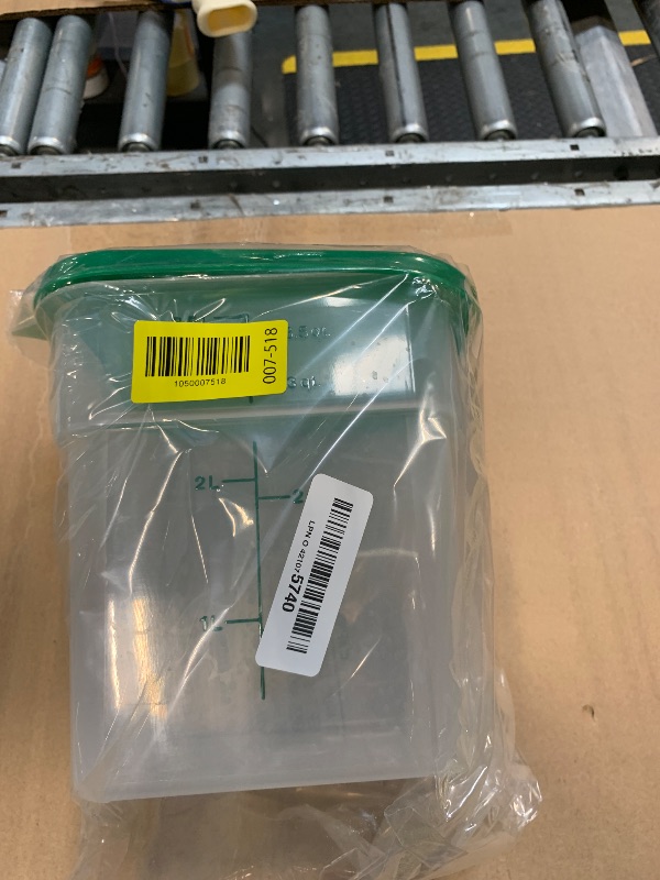 Photo 1 of **** ONLY 1 *** Cambro Food Storage Container with Lid (Microwave Safe and BPA-Free) - 2 Pack - Classic Series Square with Green Lid - 4 QT (Quart) - Commercial Grade for Food Prep (Translucent)