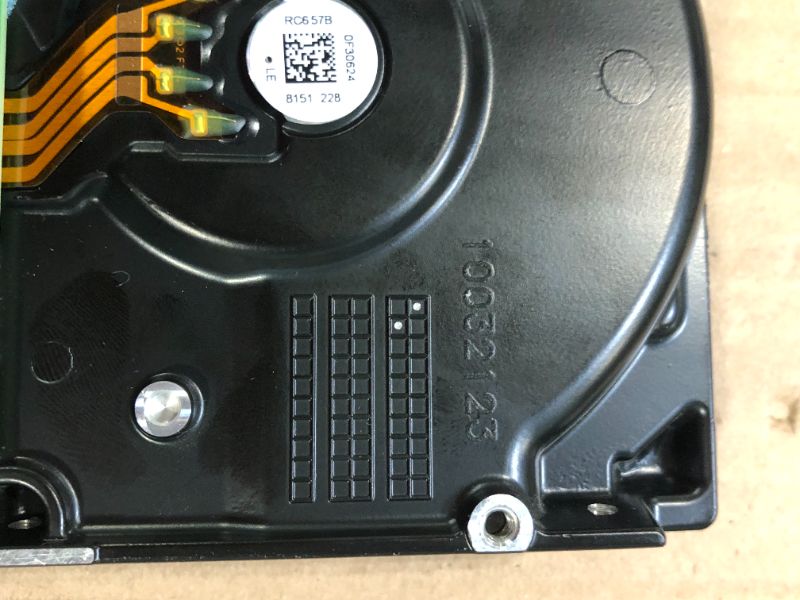 Photo 1 of ***** S/N SYJDK10D   ****** Western Digital 26TB WD Red Pro NAS Internal Hard Drive HDD - 7200 RPM, SATA 6 Gb/s, CMR, 512 MB Cache, 3.5" - WD260KFGX