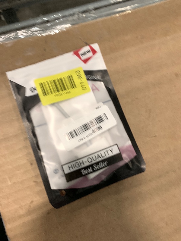 Photo 1 of [MFi Certified] USB C to HDMI Adapter for iPhone 17 16 15 to TV, 4K@60Hz Type-C to HDMI Adapter with 100W Fast Charging Port for iPhone 17/17 Pro/17 Pro Max/Air/16 15 Pro Max to HDTV Projector Monitor