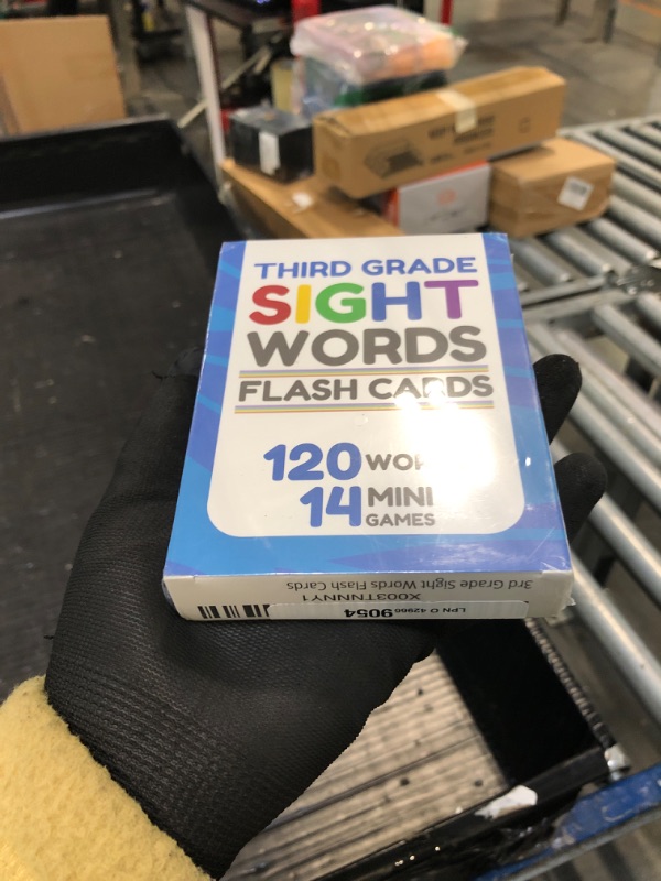 Photo 1 of ** FACTORY SEALED **Sight Words Flash Cards 3rd Grade - 120 High Frequency Words from Dolch's and Fry's Lists for 8-9 Years