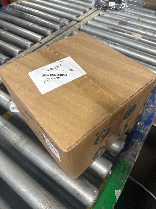 Photo 1 of **USED**
MISFANS Ceramic Cat Water Fountain - 2.1L/71oz - All-Ceramic Body & Pure Copper Water Spout - Non-Toxic - Automatic Pet Drinking Fountain Indoor with Ultra-Quiet Pump, and 3Pcs Filter & Sponge (White)