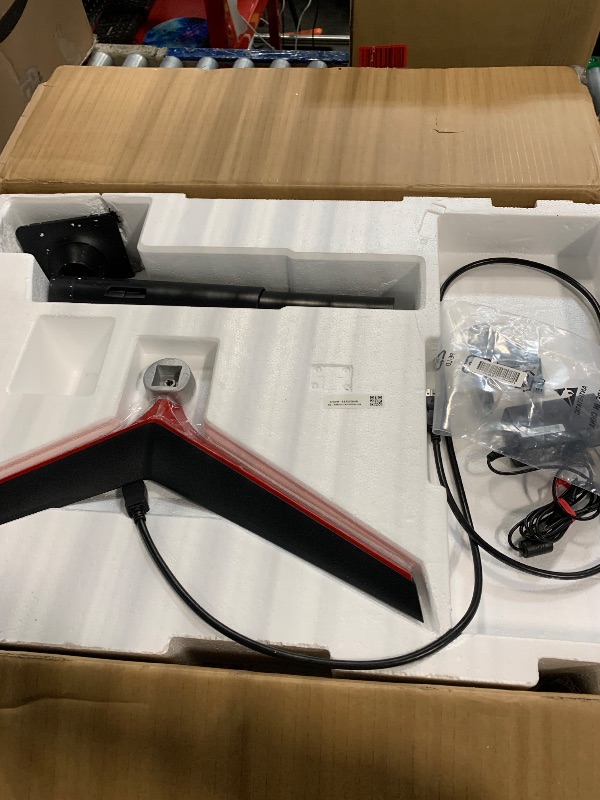 Photo 1 of LG 27GL83A-B 27-Inch Ultragear QHD 2560 x 1440 IPS Gaming Monitor, 144Hz, 1ms (GtG), NVIDIA G-SYNC, AMD FreeSync, HDR10, HDMI, DisplayPort, Tilt/Height/Pivot Adjustable Stand, Black