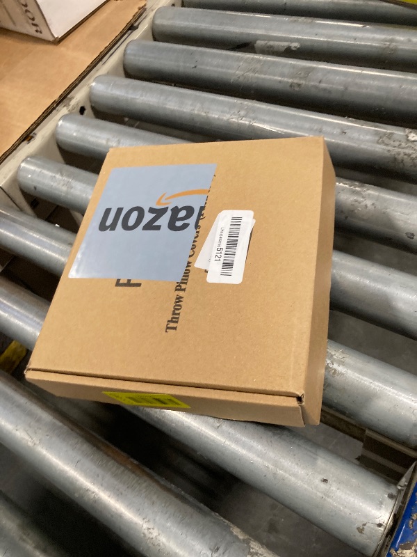 Photo 1 of *USED*
FUTEI Natural Decorative Throw Pillow Covers 20x20 Inch Set of 2,Soft Linen Slub Texture Cushion Case,Farmhouse Home Decor for Couch Bed Living Room