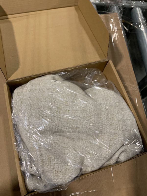 Photo 1 of *USED*
FUTEI Natural Decorative Throw Pillow Covers 20x20 Inch Set of 2,Soft Linen Slub Texture Cushion Case,Farmhouse Home Decor for Couch Bed Living Room