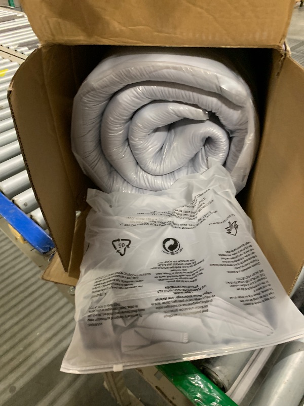 Photo 1 of ** FACTORY SEALED ** MAXYOYO Japanese Floor Mattress, Thicken Daybed Futon Sleeping Pad Foldable Roll Up Mattress Boys Girls Dormitory Floor Lounger Bed Couches and Sofas, Grey, Twin Size