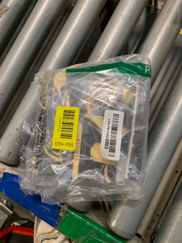 Photo 1 of ** EXPIRED 07/22/2026**L'OR Coffee Pods, 10 Count Vanilla Blend, Single-Serve Aluminum Coffee Capsules Compatible with the L'OR BARISTA System & *Nespresso Original Machines, 10 count (Pack of 1)