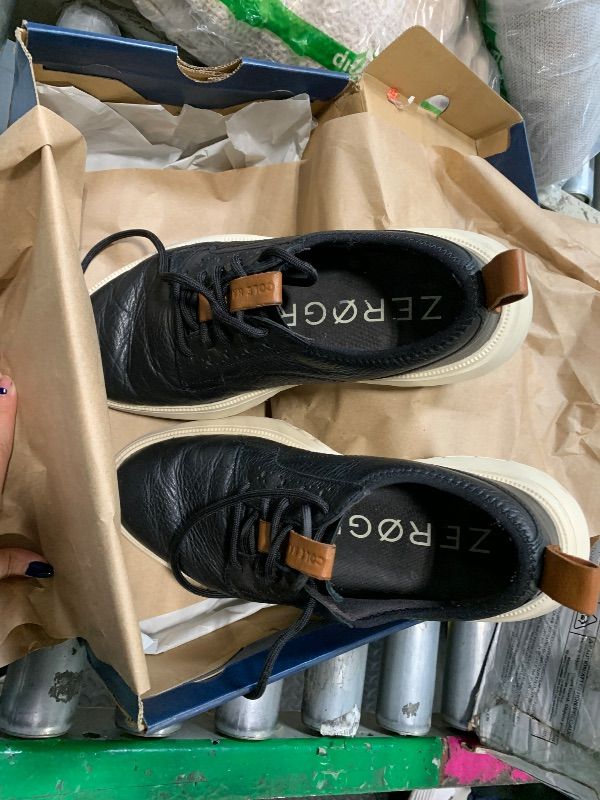 Photo 1 of ****VERY USED****Cole Haan Mens Zerogrand Work from Anywhere Plain Toe Oxford, Black/White Cap Grey, 7.5-M US ***USED**