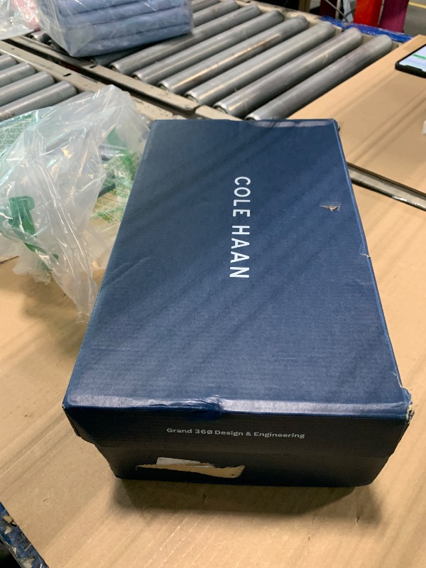 Photo 1 of ****VERY USED****Cole Haan Mens Zerogrand Work from Anywhere Plain Toe Oxford, Black/White Cap Grey, 7.5-M US ***USED**