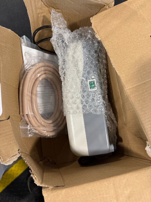 Photo 1 of **MISSING MATTRESS**
Vaunn Medical Cloud Air Whisper Quiet Alternating Air Pressure Mattress Topper with Pump Twin Size 36" x 78" x 3"