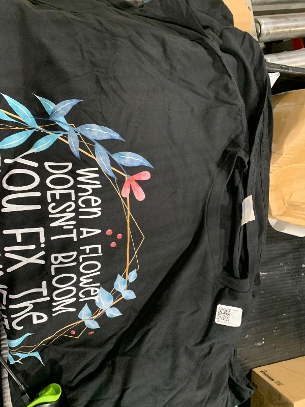 Photo 1 of  T shirt 3XL 