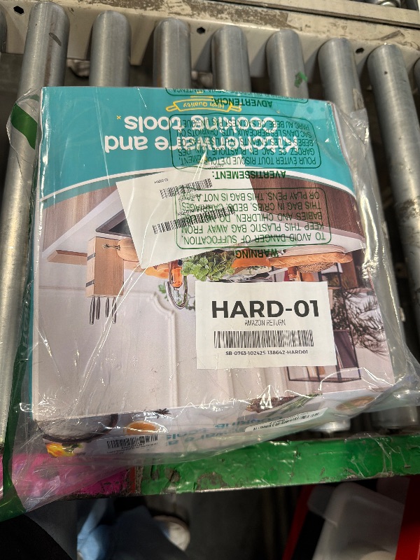 Photo 1 of ***CORRECT ITEM****TeamFar 9½ Inch Cake Pan, Round Tier Cake Pans Set Stainless Steel for Baking Steaming Serving, Perfect for Birthday Wedding Celebrations, Healthy & Sturdy, Mirror Finish & Dishwasher Safe - Set of 2