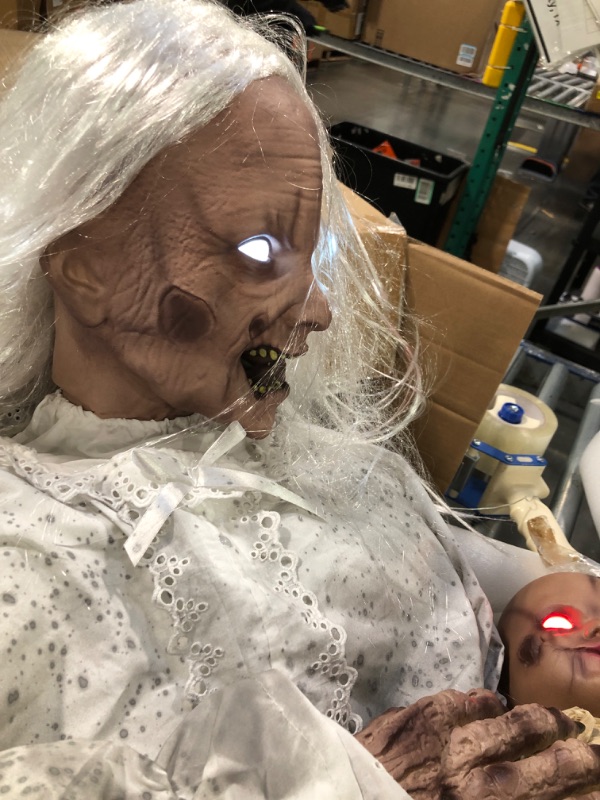 Photo 1 of ******IT WORKS WELL****** Haunted Hill Farm Life-Size 2.9-Ft Animatronic Gravely Granny by Tekky Halloween Decoration with Motion-Activated Sounds
