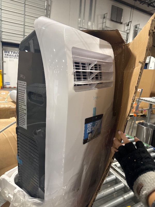 Photo 1 of ********It turns on perfectly.******** SereneLife Small Air Conditioner Portable 12,000 BTU with Built-in Dehumidifier - Portable AC unit for rooms up to 550 sq ft - Remote Control, Window Mount Exhaust Kit