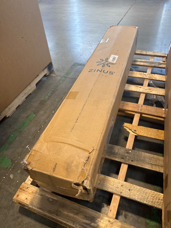 Photo 1 of *****FACTORY SEALED / NO RETURN ******* ZINUS 12 Inch Queen Green Tea Memory Foam Mattress [New Version], Fiberglass free, Medium Firm Feel, Zoned Pressure Relief, Certified Safe Foams & Fabric, Mattress in A Box