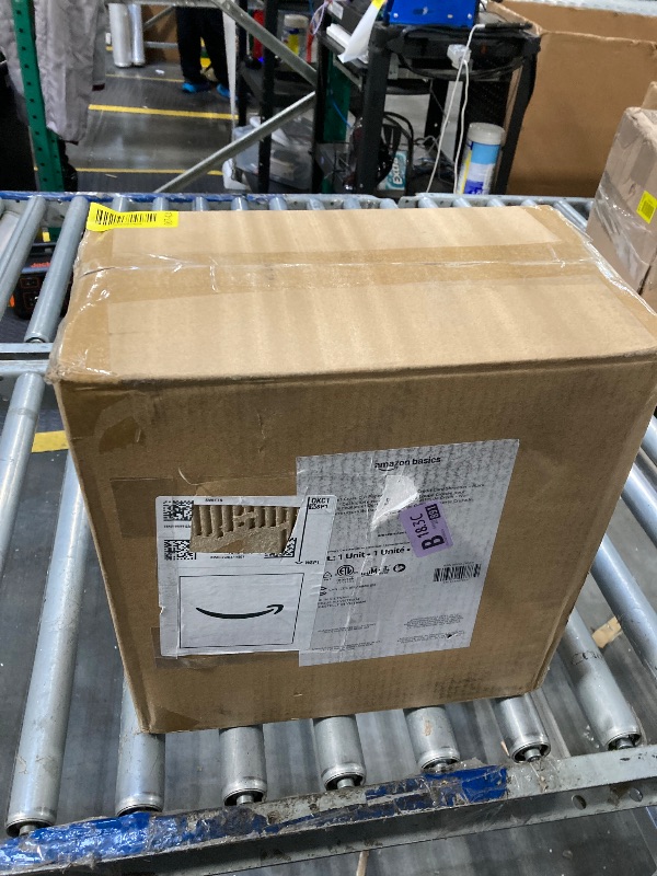 Photo 1 of ***BIG CRACK ON SIDE***Amazon Basics 8-Sheet Cross Cut Paper Shredder and Credit Card Shredder - Black