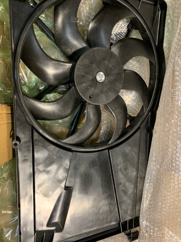 Photo 1 of *** SIMILAR IMAGE UNKNOWN WHICH YEAR OR BRAND***Radiator Cooling Fan Assembly Compatible with Ford Focus 2012-2017 2.0L Radiator AC Condenser Cooling Fan Control Module (TYC622800, 674-01053, 622800)