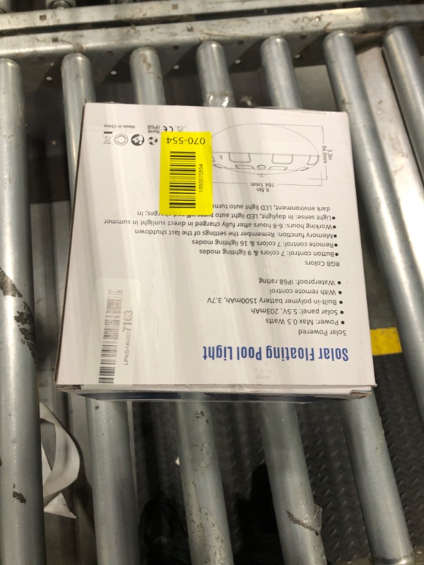 Photo 1 of *PARTIAL SET - Missing remote and 1 piece*
Cootway Floating Pool Lights w/Remote, 6.5 Inch RGB Solar Pool Lights That Float with 9 Dynamic Lighting, IP68 Waterproof Pool Floating Light, Hangable Solar Floating Light for Pools Party Garden(2)