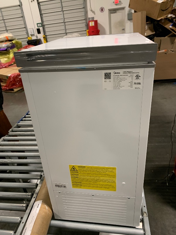 Photo 1 of **MINOR DAMAGE - USED**
Midea MERC04C4BAWW Chest Freezer, 3.5 Cubic Feet Freezer With Removable Basket, Interior LED Light, Adjustable Temperature, For Kitchen Apartment Office, White