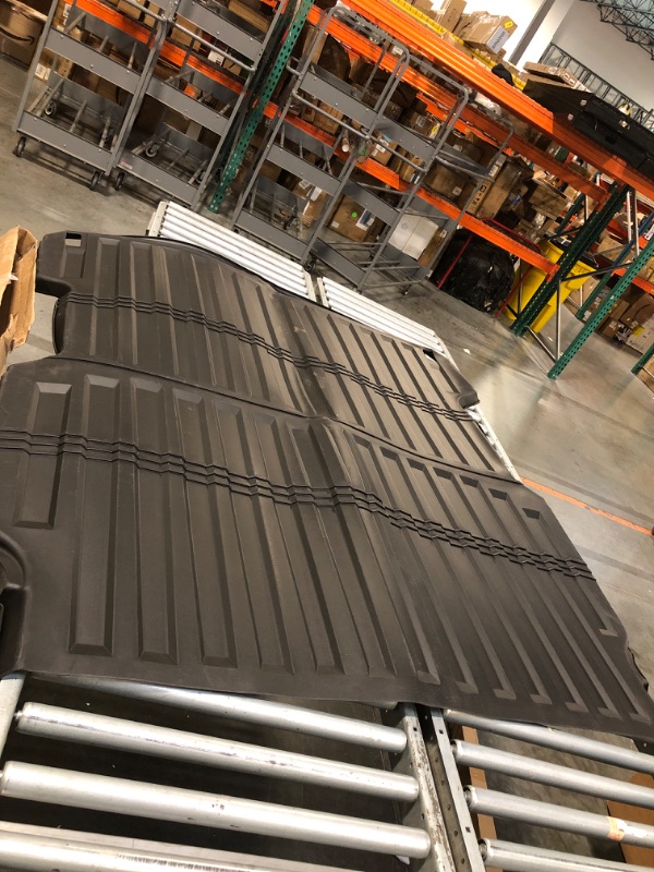 Photo 1 of **** MODEL UNKNOWN ***** 5 Foot Custom Bed Mat For Pick Up Truck 