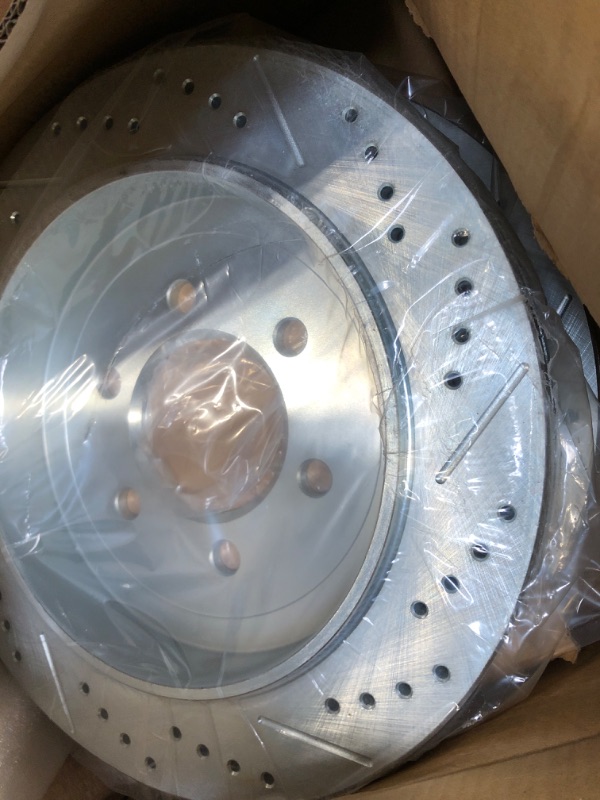 Photo 1 of ** FACTORY SEALED**SOLD AS IS NO REFUND/RETURN**
Power Stop KC1935-36 Rear Z26 Street Warrior Performance Brake Kit with Powder Coated Calipers For Ford Expedition 2002-2006, Lincoln Navigator 2003-2006 [Model Specific]