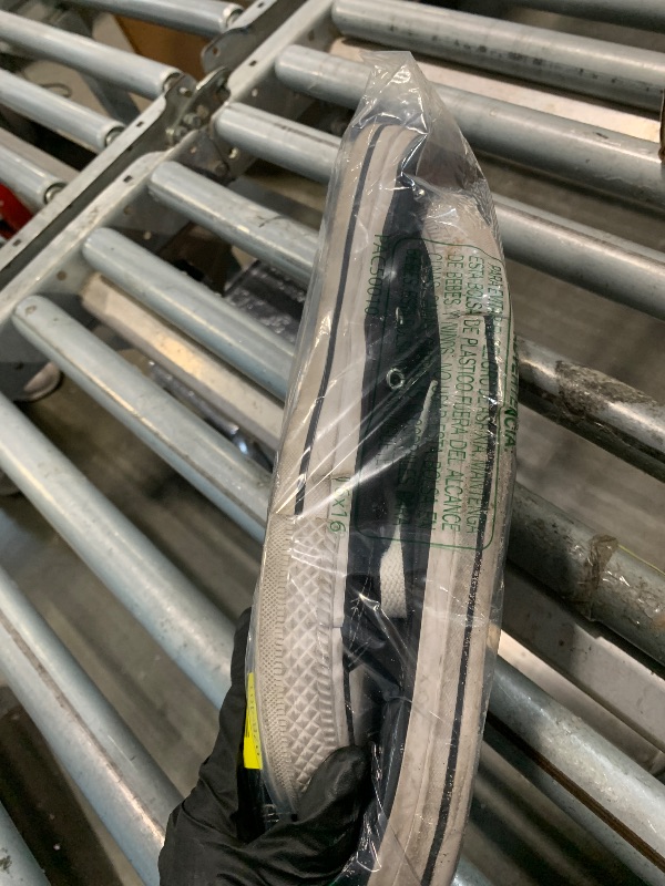 Photo 1 of ** VERY USED/ DIRTY** Converse Unisex Chuck Taylor Classic Black Sneaker - 11 Men - 13 Women