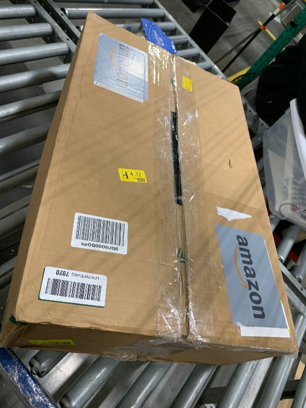 Photo 1 of ** ONLY THE LARGE SUITCASE ** U.S. Traveler Rio Lightweight Softside Rolling Carry-on Suitcase, Black