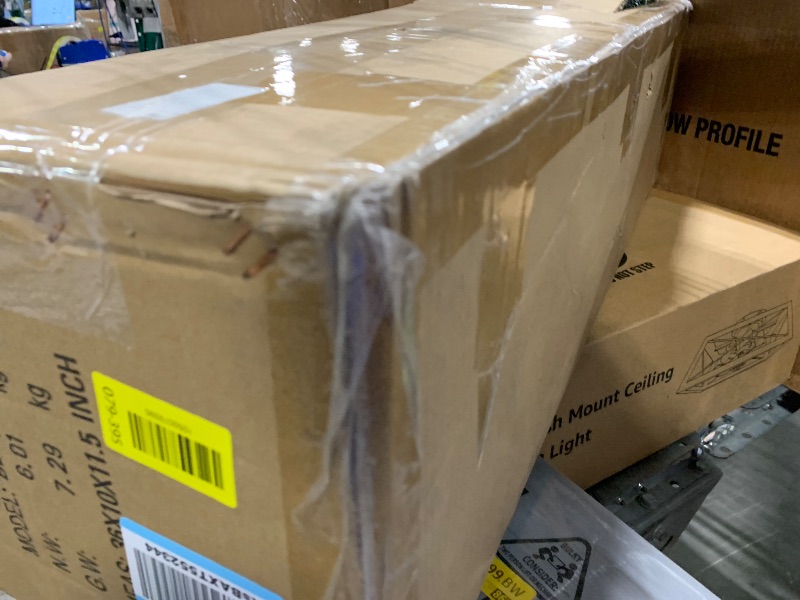 Photo 1 of *DOESN'T HAVE LIGHT**
6FT Prelit Christmas Tree, Premium Artificial Christmas Tree with 300 Lights and 779 Branch Tips, Memory Wire Pre Lit Hinged Xmas Tree with Metal Base for Holiday, Home, Party Decoration