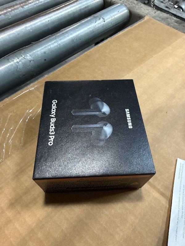 View 2 of Samsung Galaxy Buds 3 Pro AI True Wireless Bluetooth Earbuds, Noise Cancelling, Sound Optimization, Redesigned Comfort Fit, Silver [US Version, Amazon Exclusive, 2Yr Warranty]