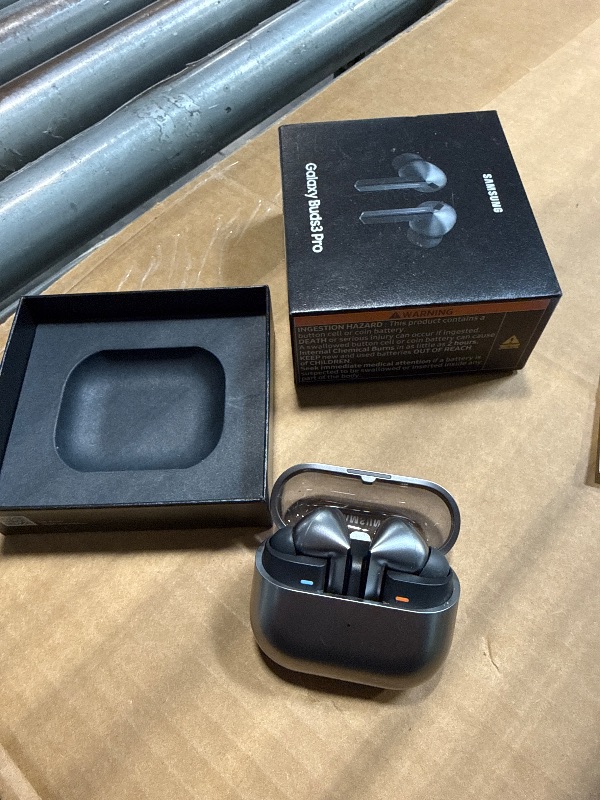 View 3 of Samsung Galaxy Buds 3 Pro AI True Wireless Bluetooth Earbuds, Noise Cancelling, Sound Optimization, Redesigned Comfort Fit, Silver [US Version, Amazon Exclusive, 2Yr Warranty]