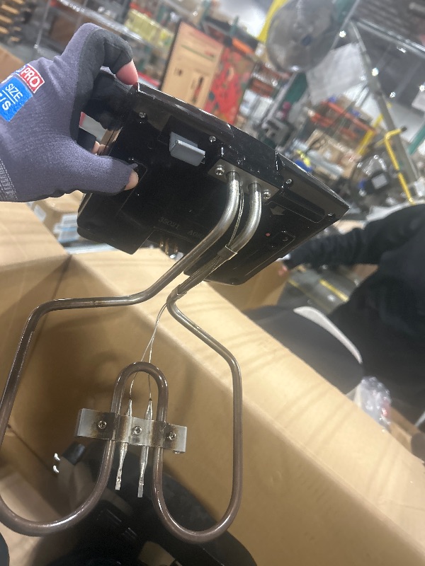 Photo 1 of ****USED****
Hamilton Beach Cool Touch Electric Deep Fryer with Basket and Lid, 2 Liters / 8 Cups Oil Capacity, Adjustable Temperature, 1500 Watts for Fast Heat-up, viewing Window Easy to Clean, Black (35021)