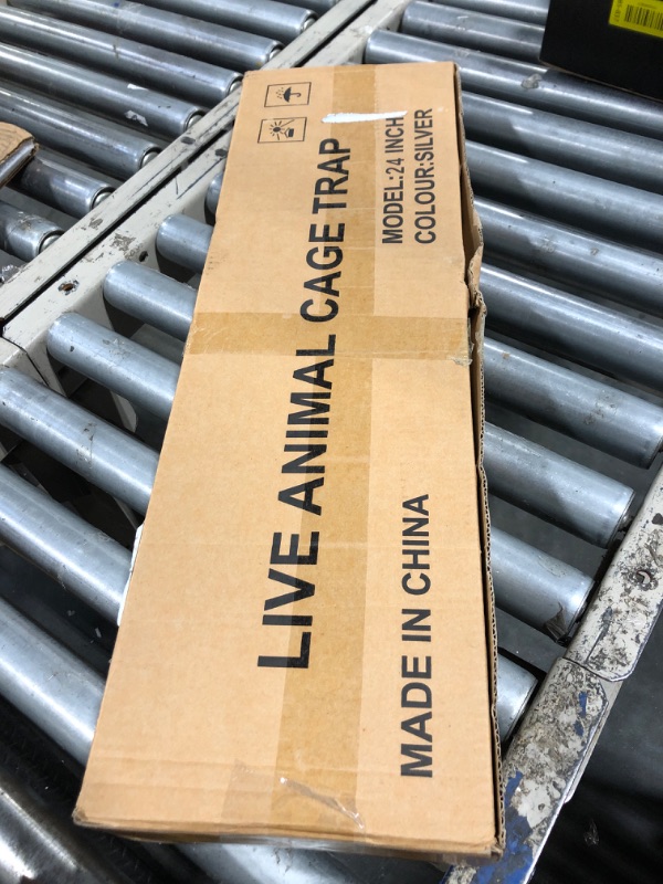 Photo 1 of ***SIMILAR ITEM***HAVAHART 1079SR Large 1-Door Humane Catch and Release Live Animal Trap Cage - Live Raccoon Trap, for Bobcats, Beavers, Dogs, & More