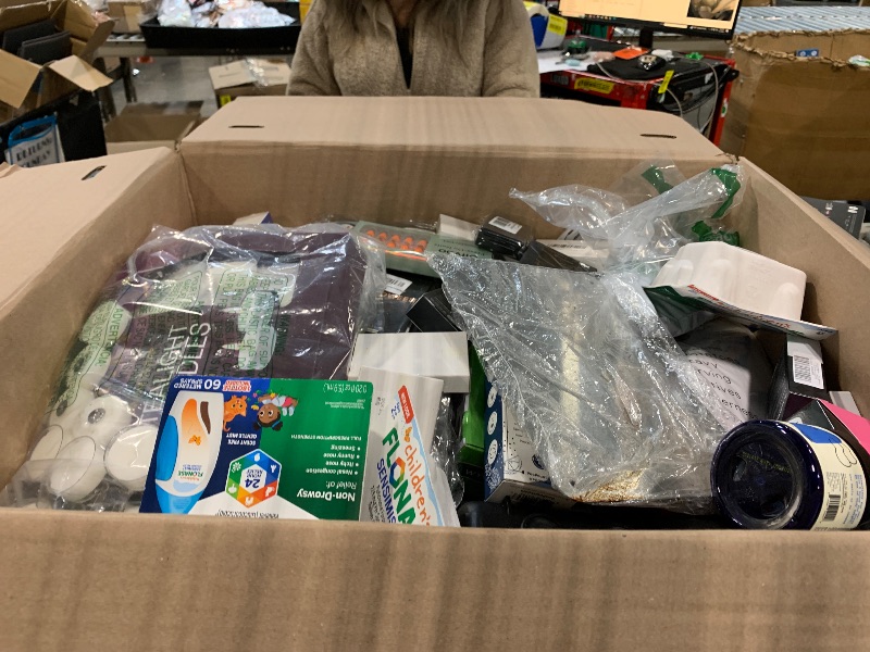 Photo 1 of *** AS IF / FINAL SALE - NO RETURNS ***  BUNDLE BOX OF MIXED ITES  