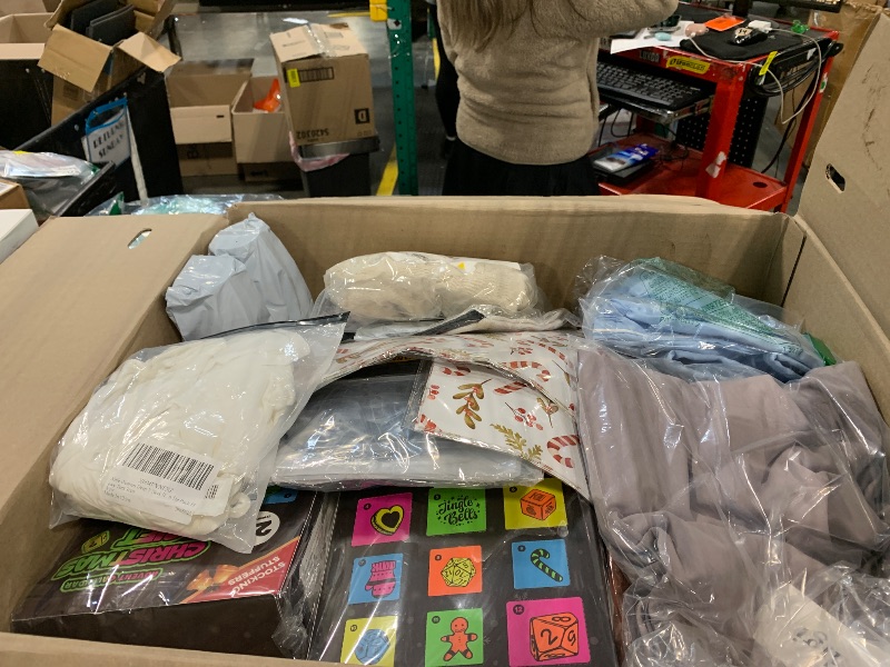 Photo 1 of *** AS IF / FINAL SALE - NO RETURNS *** BUNDLE BOX OF MIXED ITEMS