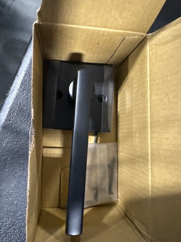 Photo 1 of ***MISSING PARTS**
Kwikset Halifax Interior Privacy Door Handle with Lock, Door Lever For Bathroom and Bedroom, Matte Black Reversible Keyless Push Button Lock Door Lever, with Microban Protection, Square Rose