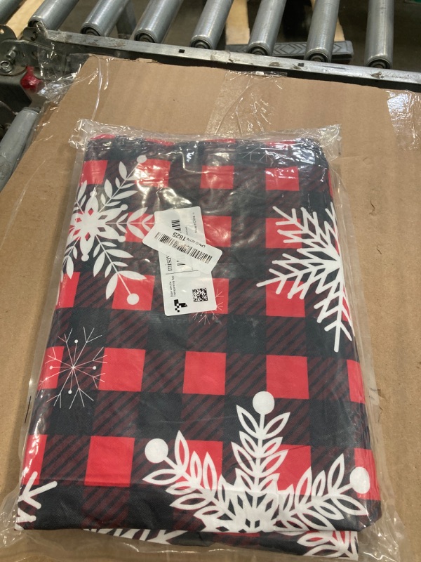 Photo 1 of misaya Rectangle Vinyl Tablecloth, Fitted Table Cover, Waterproof, Elastic Edge, Flannel Backing, Plastic Table Cloth Fit 6 Foot Folding Tables for Christmas Dinner (Buffalo Snowflakes, 30x72 inch)