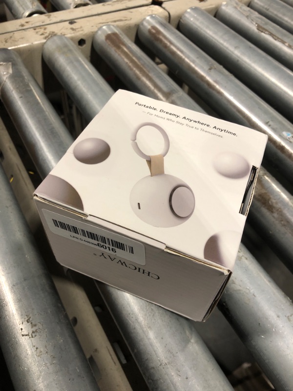 Photo 1 of ***SAME ITEM****CHICWAY 2025 Mom's Choice Awards, Portable Sound Machine for Baby Adult, AI Cry Detection, 18 Soothing Sound, Bluetooth Rechargeable White Noise Machine for Home Office Travel, Nursery Light, Gray