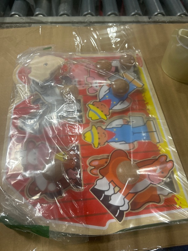 Photo 1 of ***03 PIECES MISSING***Melissa & Doug Farm Animals Jumbo Knob Puzzle, Wooden Peg Puzzle for Toddlers, Educational Toy for Shape Recognition and Fine Motor Skills, Ages 1+