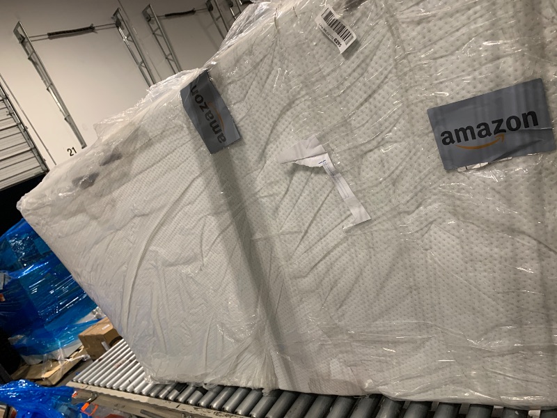 Photo 1 of ******minor damage dirty    ******* NZINUS 12 Inch Twin Green Tea Memory Foam Mattress [New Version], Fiberglass free, Medium Firm Feel, Zoned Pressure Relief, Certified Safe Foams & Fabric, Mattress in A Box