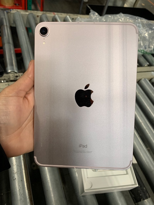 Photo 1 of ***it doesn't turn on*** Apple iPad Mini 5th Generation, Wi-Fi, 256GB - Silver (Renewed)